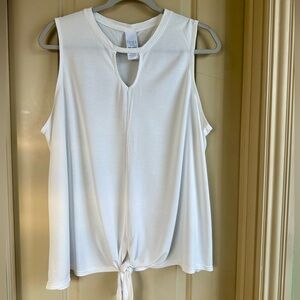 Women’s Time And Tru Sleeveless Top; White; Size XXL (20)